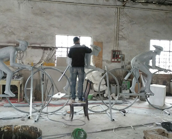 玻璃钢雕塑施工